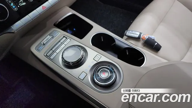 Genesis GV70 2.5T Бензин AWD — Фото автомобиля 9