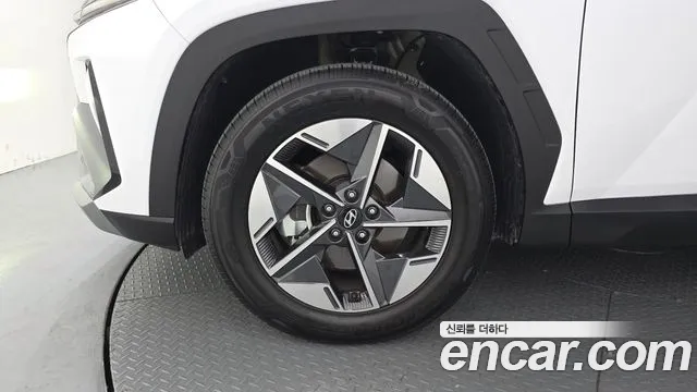 Hyundai Tucson Бензин 1.6 турбо 2WD — Фото автомобиля 2