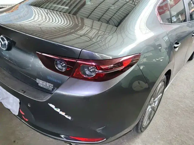Mazda Axela — Фото автомобиля 7