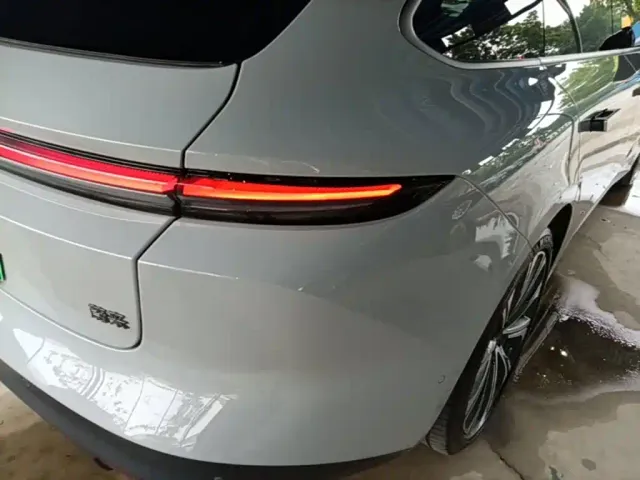 Nio ET5 Touring — Фото автомобиля 7