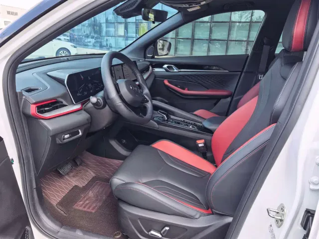 Geely Binyue — Фото автомобиля 9