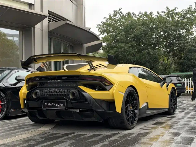 Lamborghini Huracan — Фото автомобиля 9