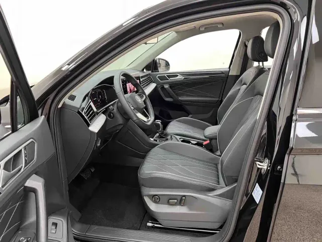 Volkswagen Tiguan L 2025 Model 300TSI Auto 2WD Dragon Edition — Фото автомобиля 6
