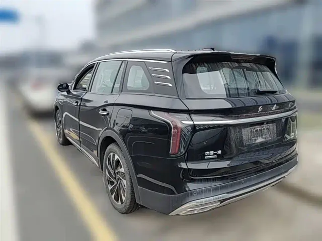 Hongqi HS7 PHEV — Фото автомобиля 9