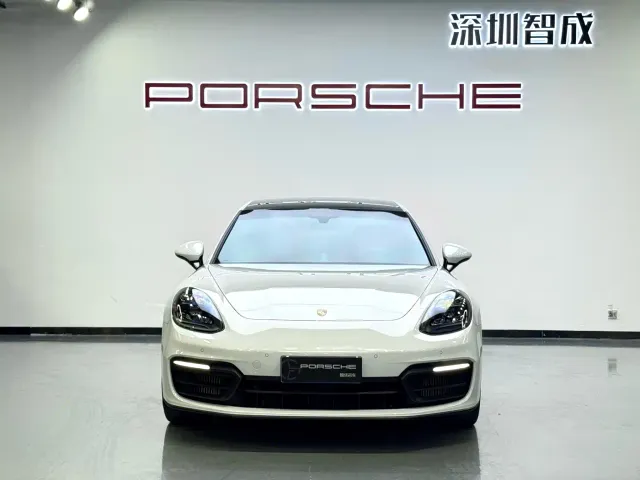 Porsche Panamera — Фото автомобиля 2