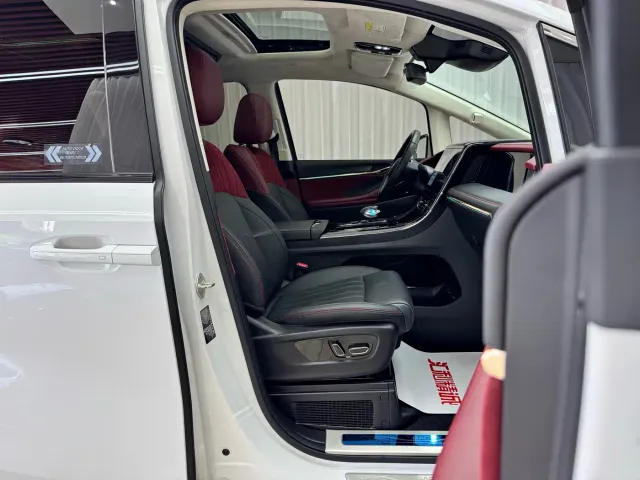 GAC Trumpchi E9 — Фото автомобиля 19