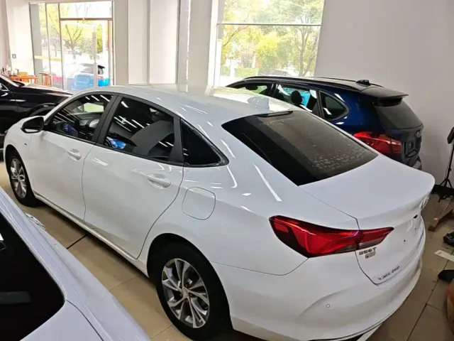 Buick Verano — Фото автомобиля 4