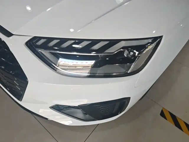 Audi A4L — Фото автомобиля 23