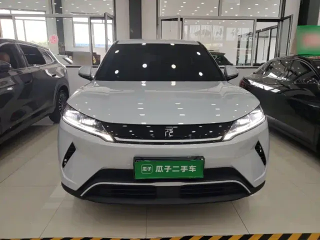 BYD Yuan UP — Фото автомобиля 2