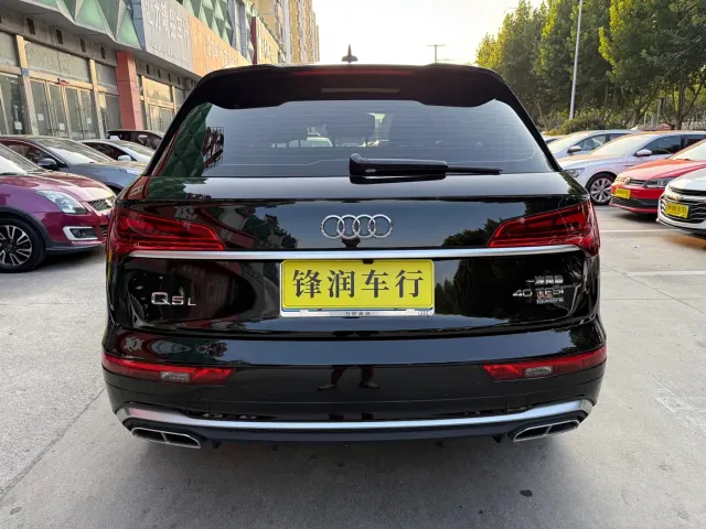 Audi Q5L — Фото автомобиля 5