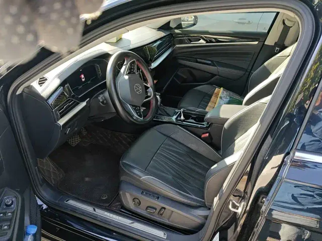 Volkswagen Passat — Фото автомобиля 11