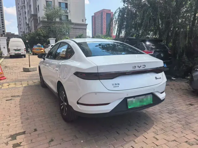 BYD Qin PLUS — Фото автомобиля 9