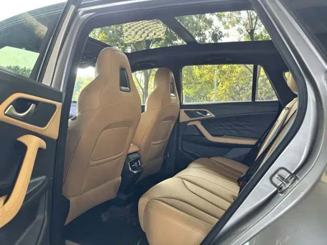 Roewe RX5 — Фото автомобиля 16