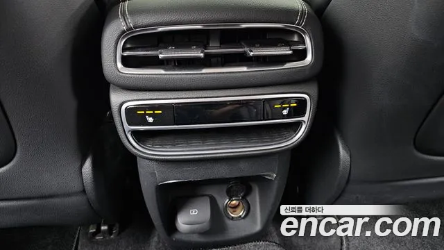 Genesis GV80 2.5T Бензин 2WD — Фото автомобиля 16