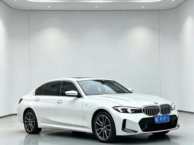 Фотография автомобиля — BMW 3 Series