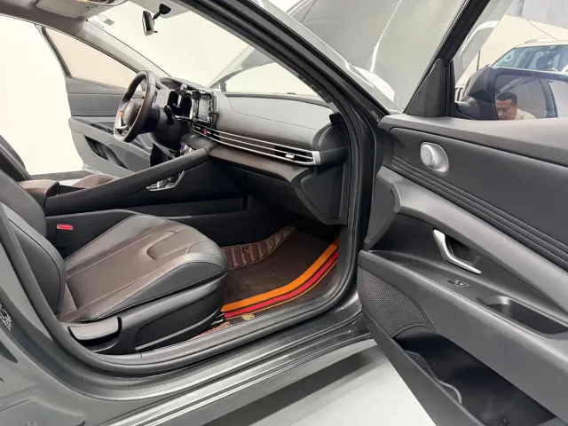Hyundai Elantra — Фото автомобиля 17