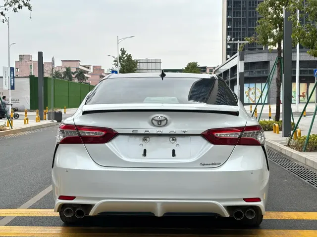 Toyota Camry — Фото автомобиля 5