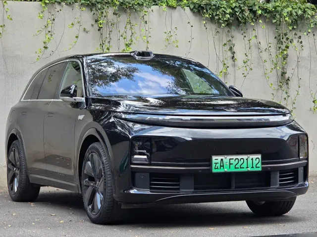 Li Auto Li Auto L7 2023 Max — Фото автомобиля 3