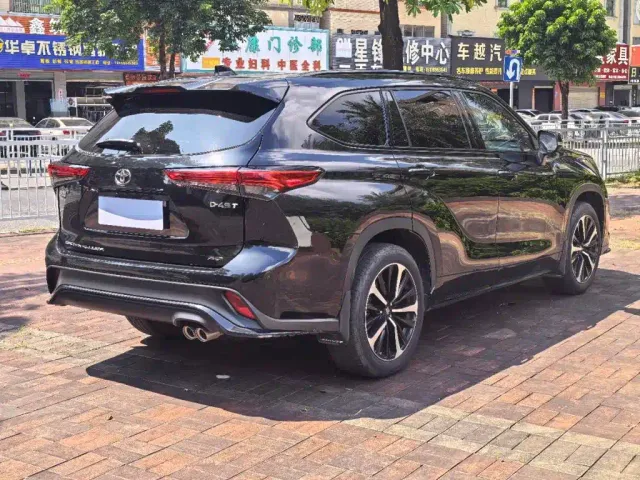 Toyota Crown Kluger — Фото автомобиля 7
