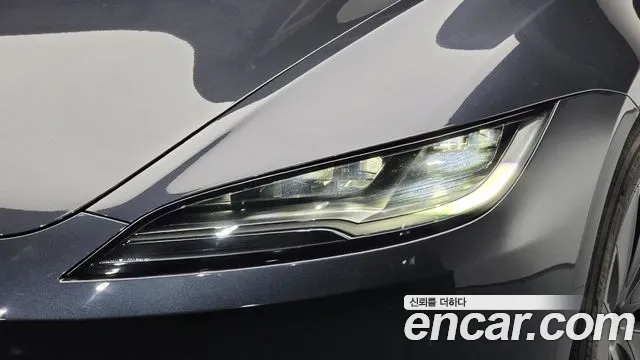Tesla Model 3 — Фото автомобиля 7