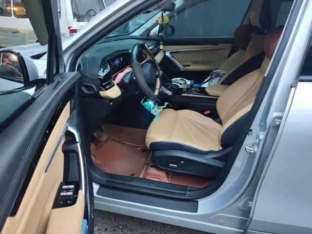 Geely Boyue L — Фото автомобиля 17