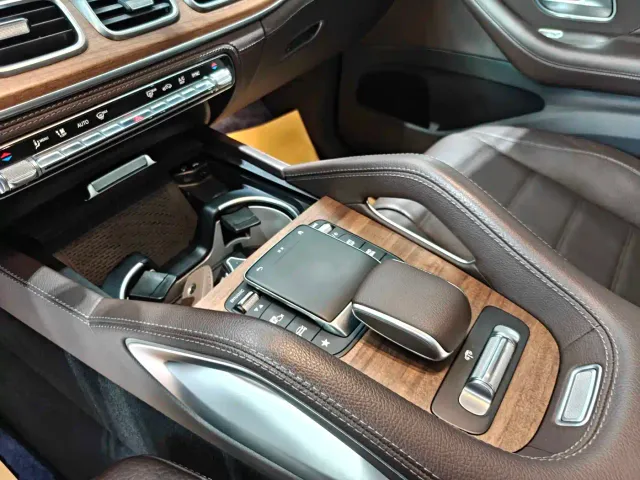 Mercedes-Benz GLS-Class — Фото автомобиля 9