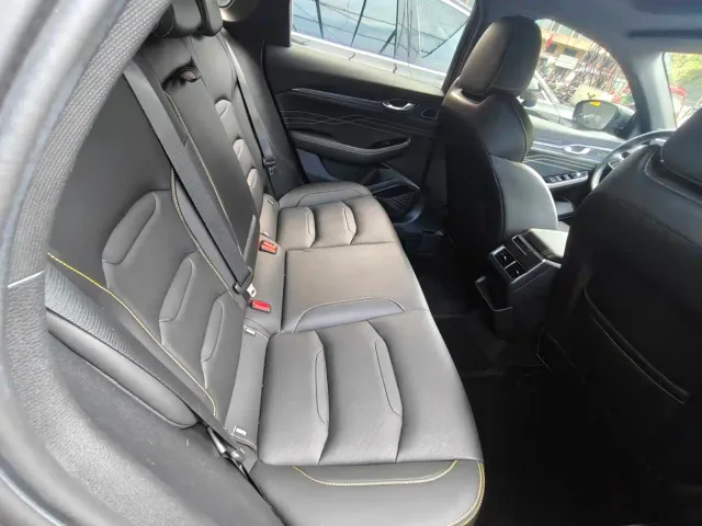 Geely Xingrui — Фото автомобиля 11