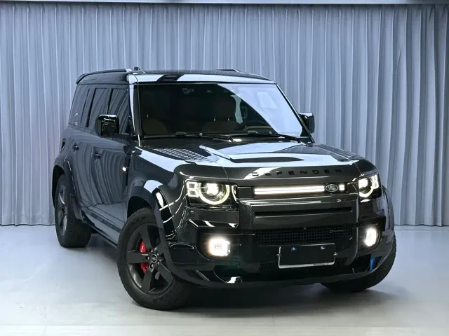 Land Rover Defender — Фото автомобиля 3