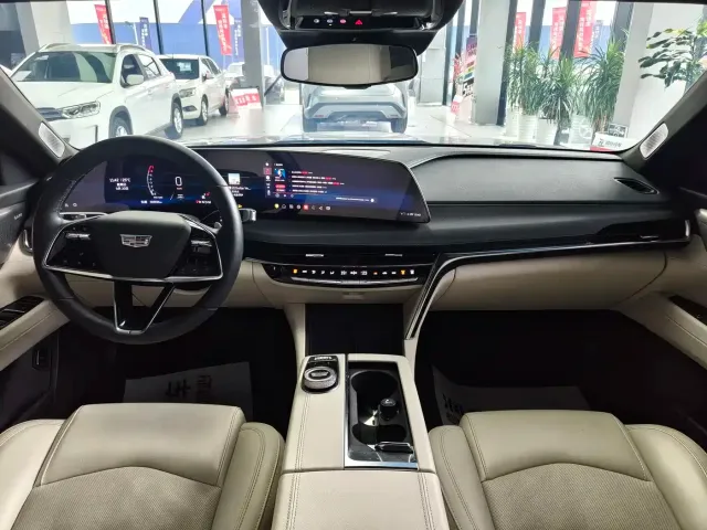 Cadillac CT6 — Фото автомобиля 9