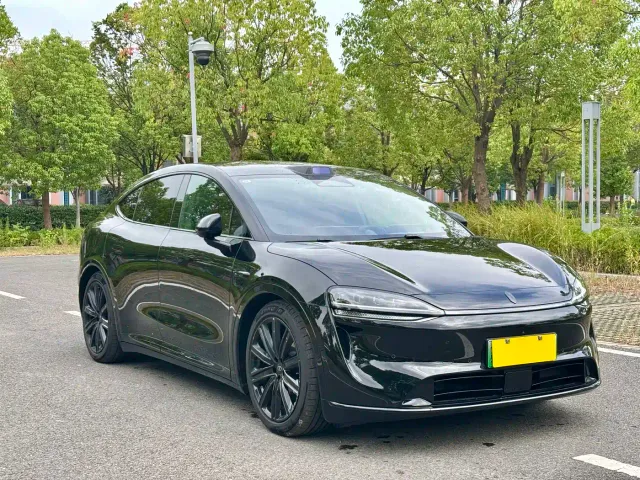 Luxeed R7 — Фото автомобиля 3