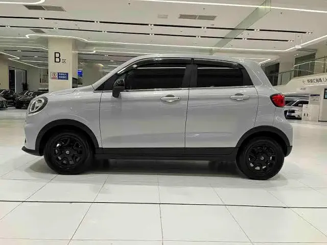 Leapmotor T03 — Фото автомобиля 14