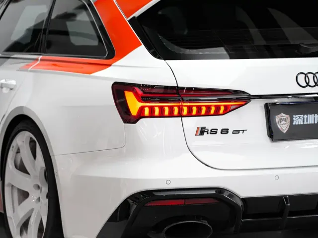 Audi RS 6 — Фото автомобиля 16