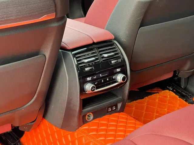 BMW 5 Series — Фото автомобиля 10