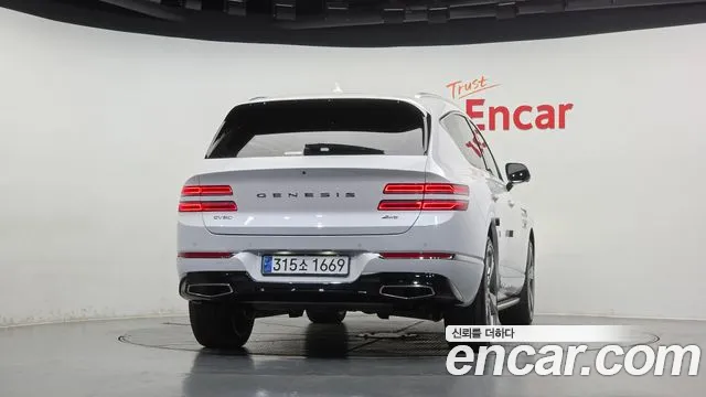 Genesis GV80 — Фото автомобиля 4