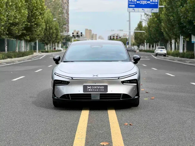 Xpeng P7+ — Фото автомобиля 2