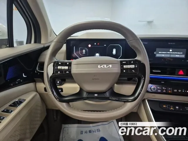 Kia Carnival Generation 4 — Фото автомобиля 9