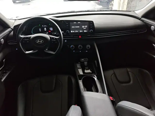 Hyundai Elantra — Фото автомобиля 9
