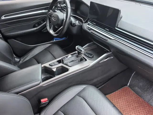 Geely Emgrand — Фото автомобиля 12