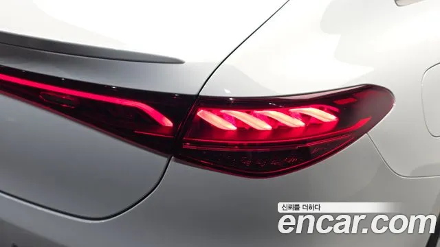 Mercedes-Benz EQE V295 — Фото автомобиля 8
