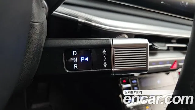 Hyundai Grandeur GN7 — Фото автомобиля 12