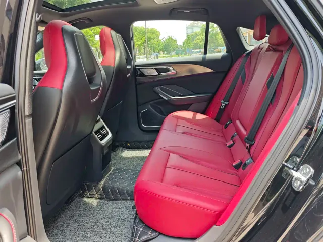 Hongqi H6 — Фото автомобиля 7