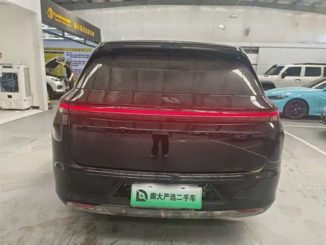 Li Auto L7 — Фото автомобиля 5