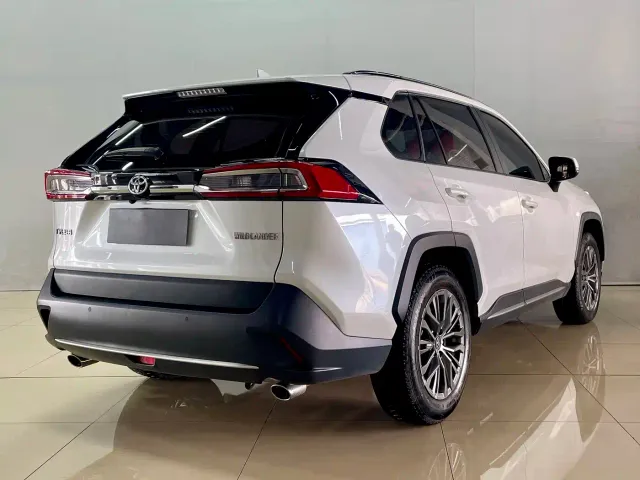 Toyota Wildlander — Фото автомобиля 4