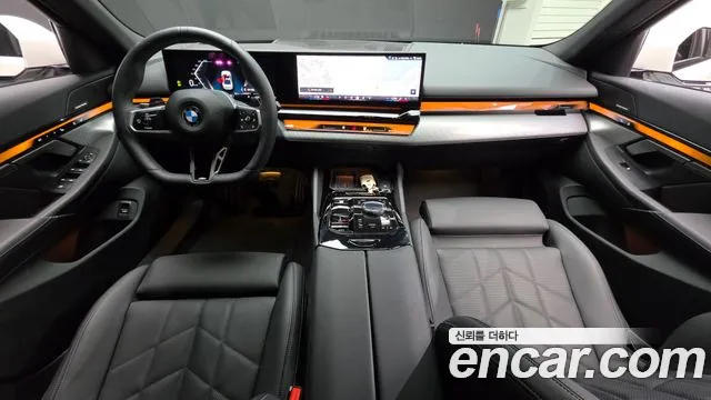 BMW 5 Series G60 — Фото автомобиля 10