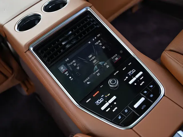 Porsche Panamera — Фото автомобиля 14