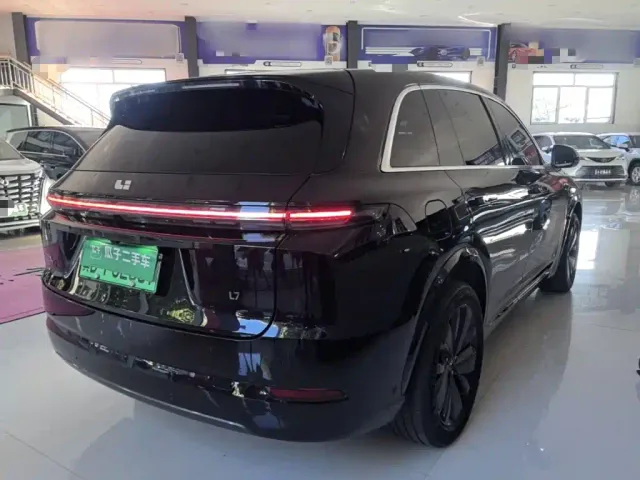 Li Auto L7 — Фото автомобиля 6
