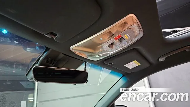 Genesis GV70 2.5T Бензин 2WD — Фото автомобиля 18