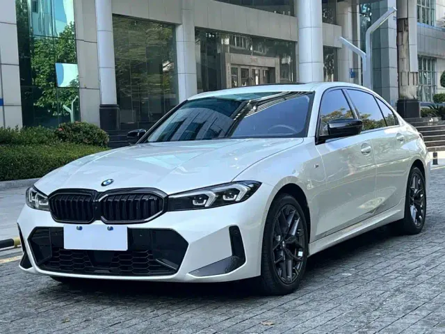 Фотография автомобиля — BMW 3 Series