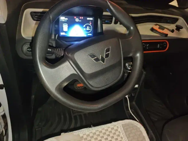 Wuling Hongguang Mini EV — Фото автомобиля 12