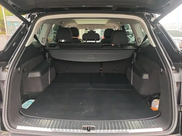 Audi Q6 — Фото автомобиля 18